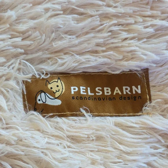 Soft Beige Faux Fur Throw Blanket - Picture 2 of 3